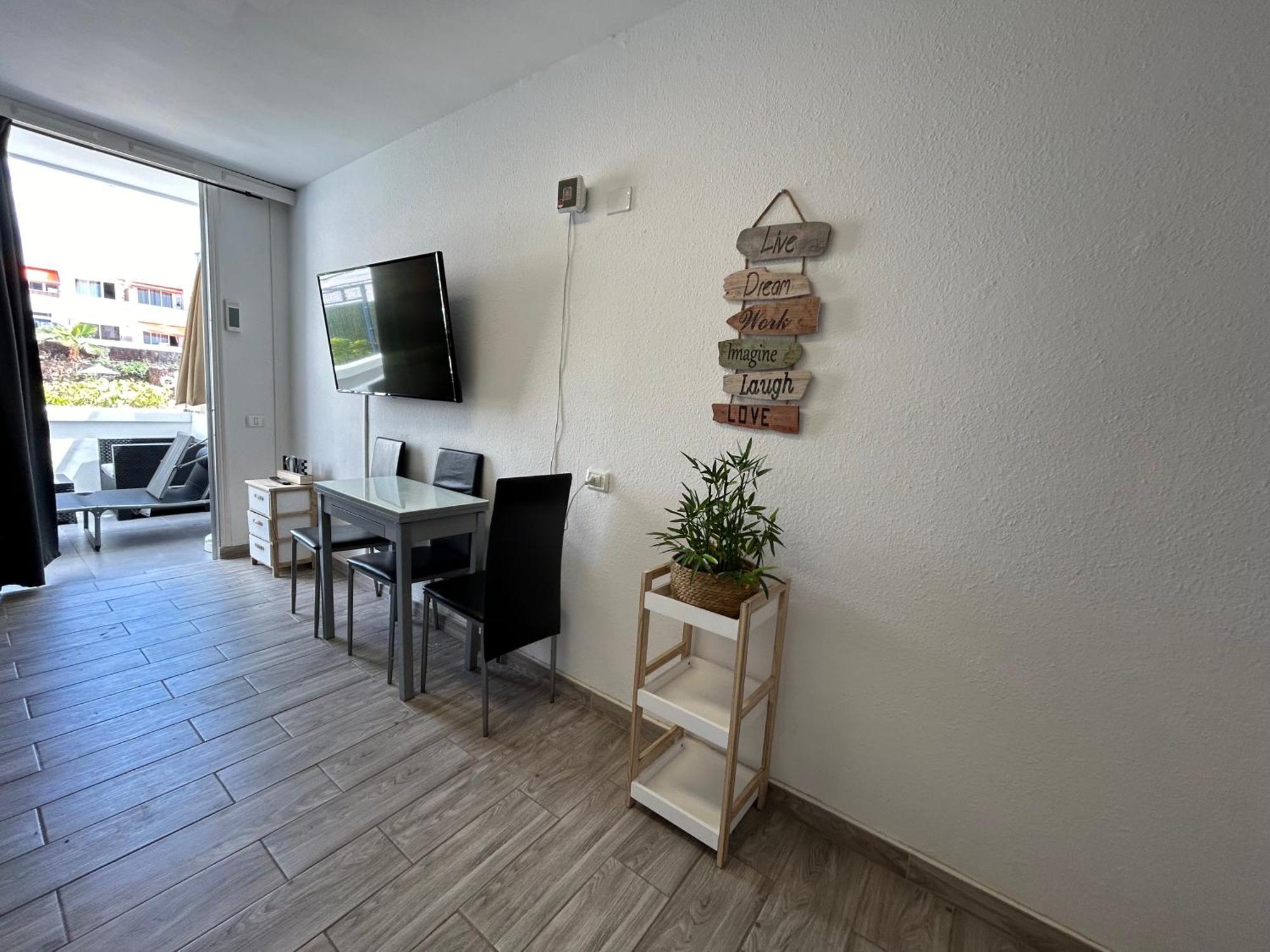 Sunny Apt With Terrace Coastal Area South Arona Arona  Esterno foto
